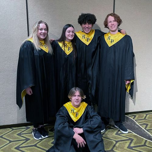 Ray-Pec High School singers 
